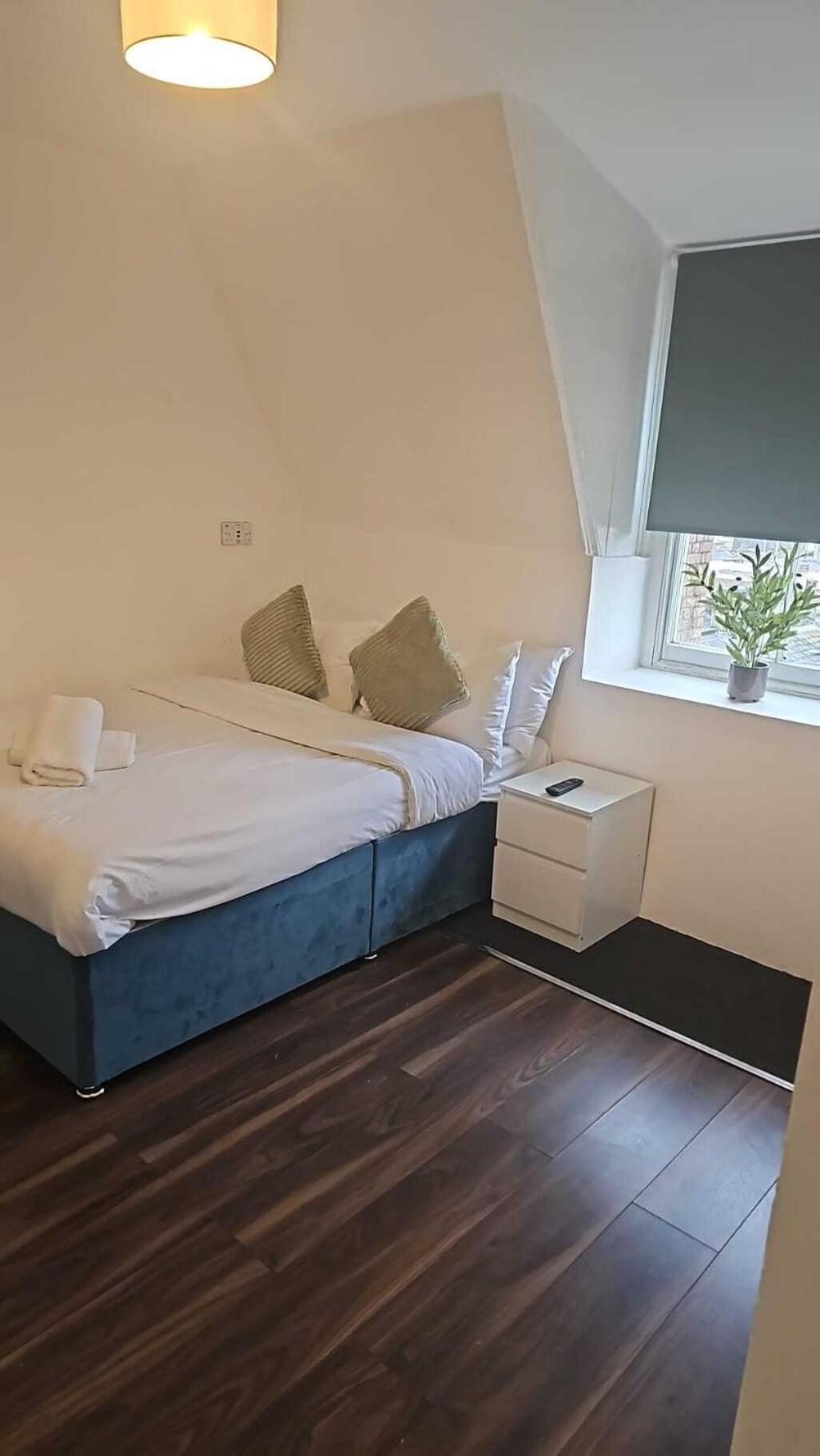 The Chapter- Knightsbridge Suites London Szoba fotó